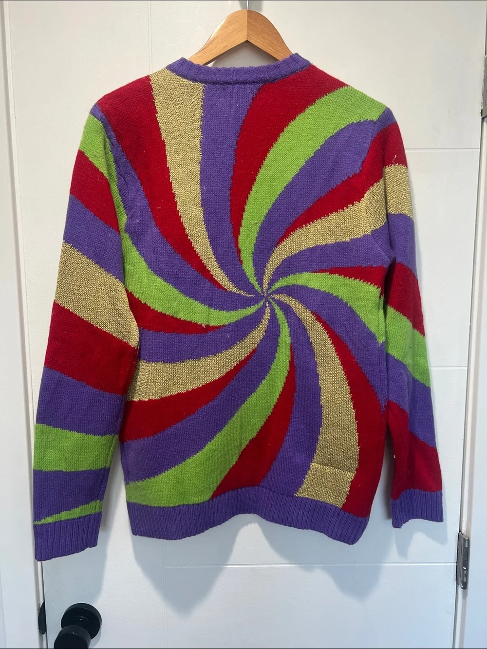 Blizzard Bay Men's Multicolor Santa Crewneck Sweater
